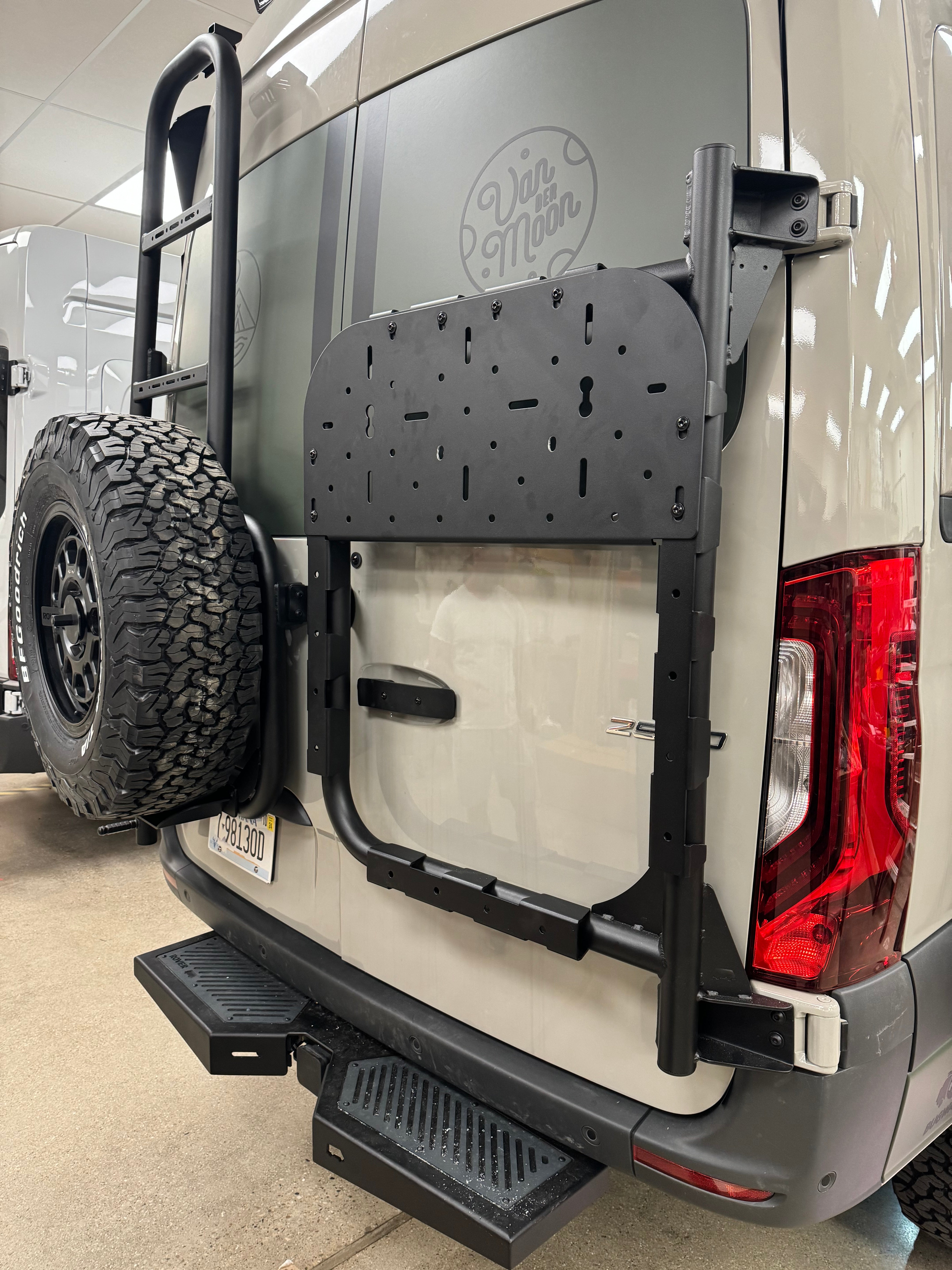 Accessory Rack for MAN TGE/Crafter II