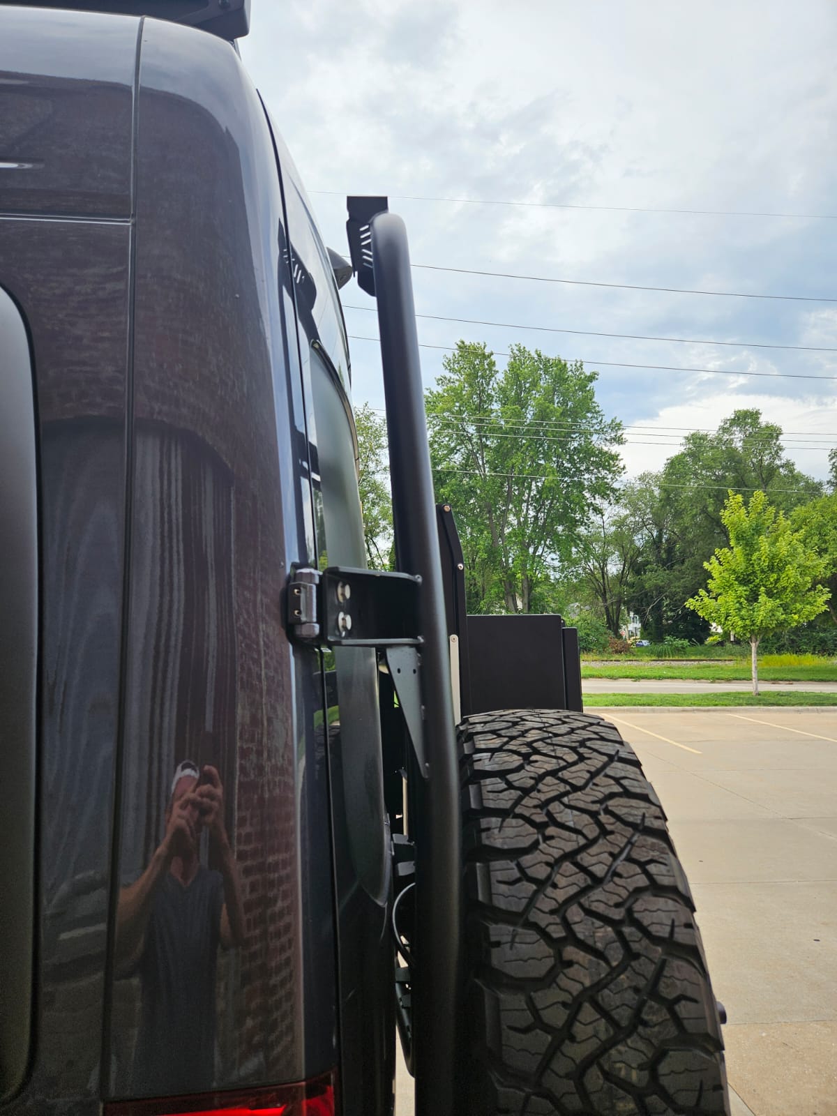 Tire Carrier & Ladder Combo for MAN TGE