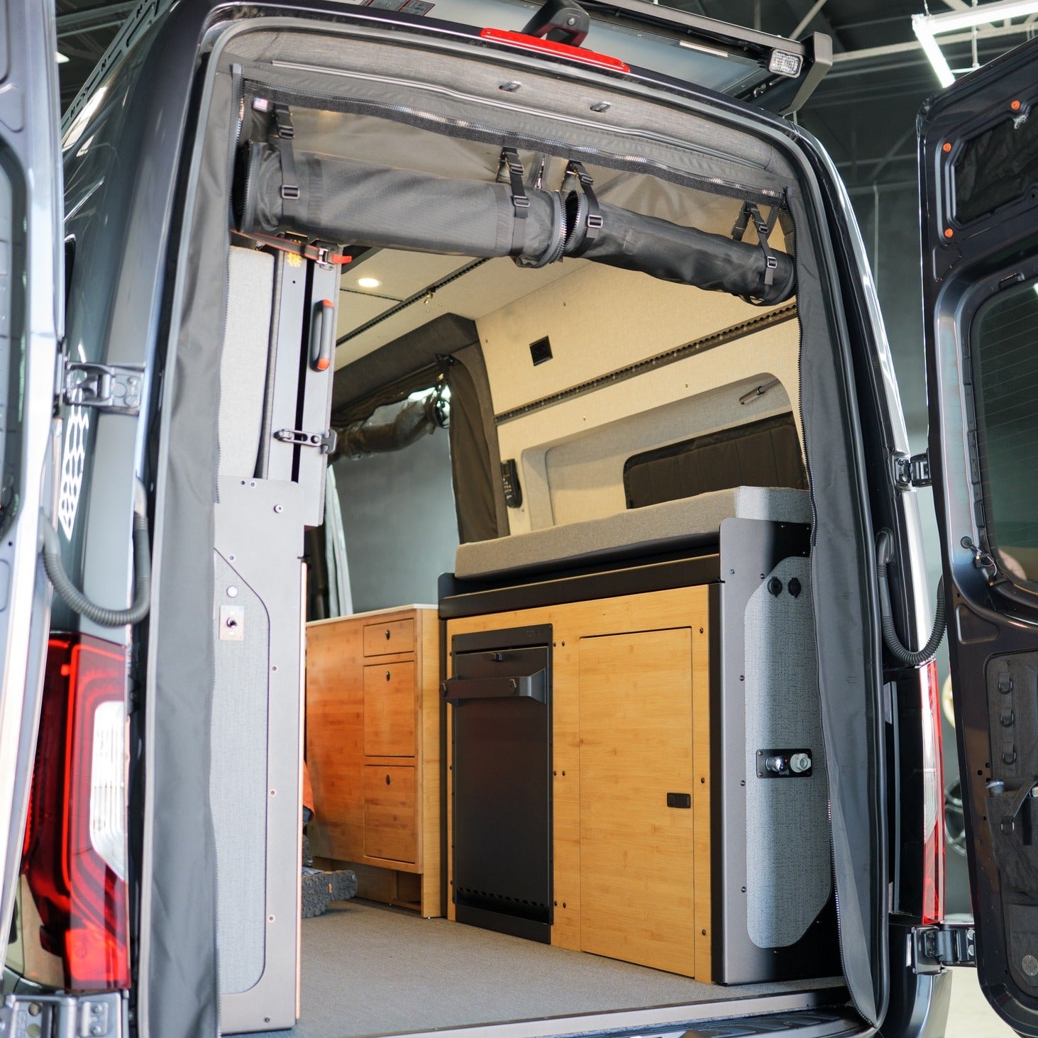 Garage System – 3w1 Łóżko/Biurko/Schowek
